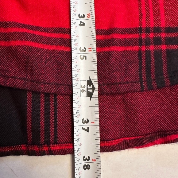 Athleta Size Large Flannel Shirt Red Black Buffalo Plaid Long Sleeve Long Hem - Picture 7 of 8